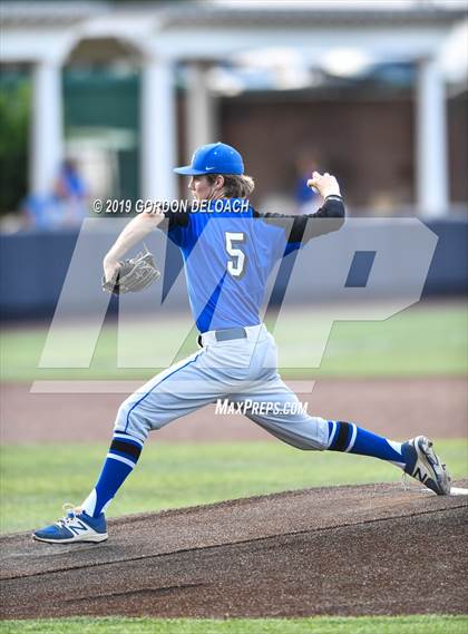 Thumbnail 3 in Corsicana vs. Joshua (UIL 5A Regional Quarterfinal) photogallery.