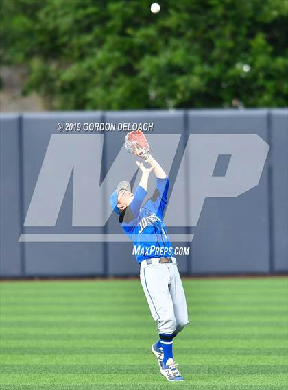 Thumbnail 1 in Corsicana vs. Joshua (UIL 5A Regional Quarterfinal) photogallery.