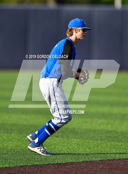 Thumbnail 2 in Corsicana vs. Joshua (UIL 5A Regional Quarterfinal) photogallery.