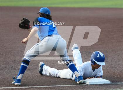 Thumbnail 1 in Corsicana vs. Joshua (UIL 5A Regional Quarterfinal) photogallery.