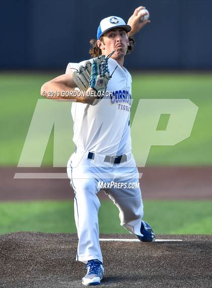 Thumbnail 3 in Corsicana vs. Joshua (UIL 5A Regional Quarterfinal) photogallery.