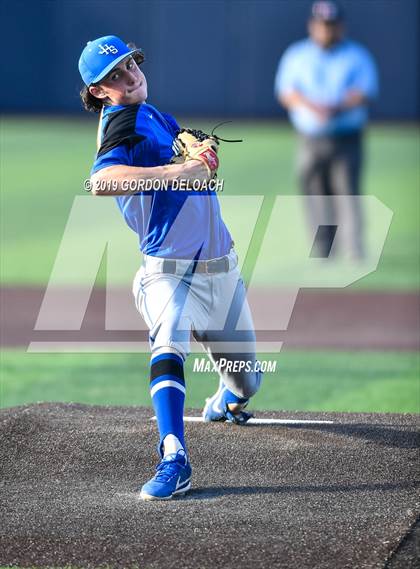 Thumbnail 2 in Corsicana vs. Joshua (UIL 5A Regional Quarterfinal) photogallery.