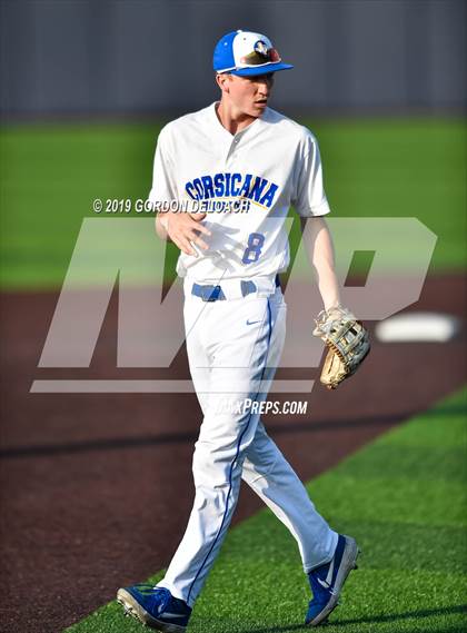 Thumbnail 1 in Corsicana vs. Joshua (UIL 5A Regional Quarterfinal) photogallery.