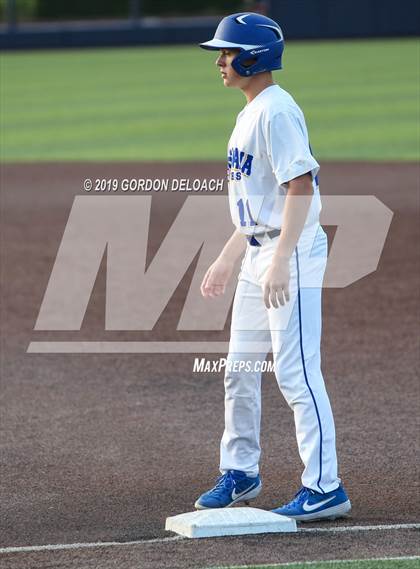Thumbnail 2 in Corsicana vs. Joshua (UIL 5A Regional Quarterfinal) photogallery.