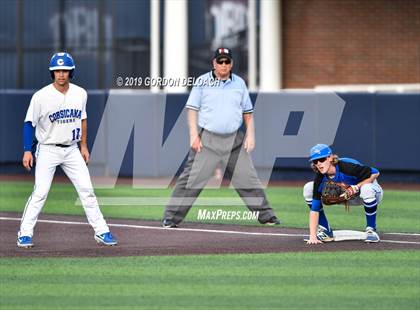 Thumbnail 1 in Corsicana vs. Joshua (UIL 5A Regional Quarterfinal) photogallery.