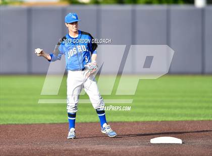 Thumbnail 2 in Corsicana vs. Joshua (UIL 5A Regional Quarterfinal) photogallery.