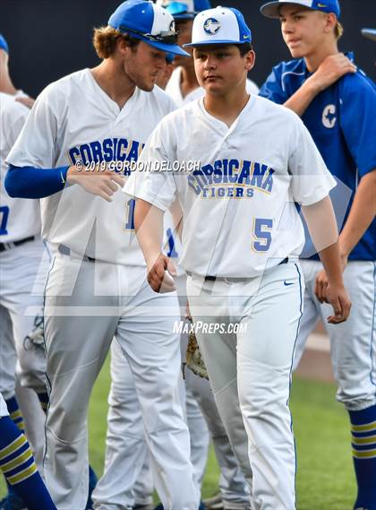 Thumbnail 2 in Corsicana vs. Joshua (UIL 5A Regional Quarterfinal) photogallery.