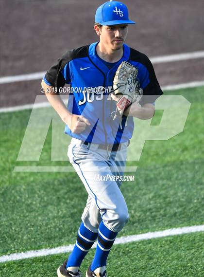Thumbnail 1 in Corsicana vs. Joshua (UIL 5A Regional Quarterfinal) photogallery.