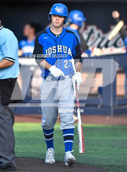 Thumbnail 3 in Corsicana vs. Joshua (UIL 5A Regional Quarterfinal) photogallery.