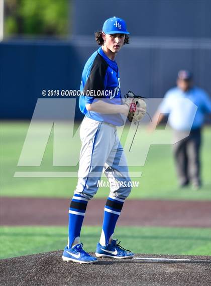 Thumbnail 1 in Corsicana vs. Joshua (UIL 5A Regional Quarterfinal) photogallery.