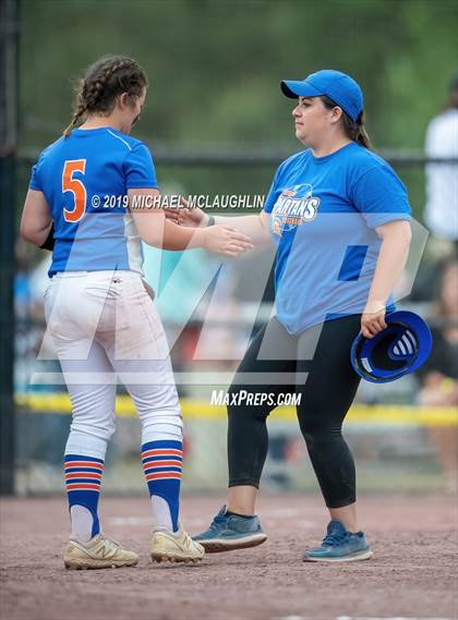 Thumbnail 3 in Edison vs. Warsaw (NYSPHSAA Class C Final) photogallery.