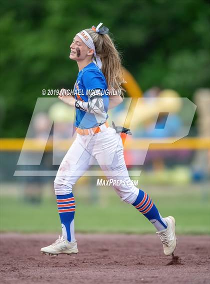 Thumbnail 2 in Edison vs. Warsaw (NYSPHSAA Class C Final) photogallery.