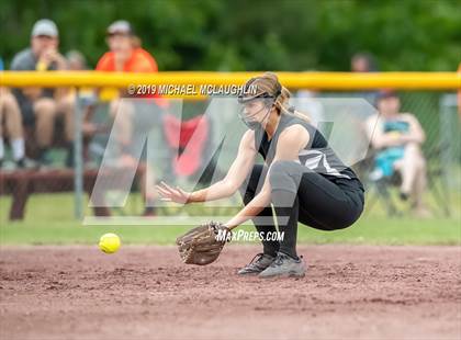 Thumbnail 2 in Edison vs. Warsaw (NYSPHSAA Class C Final) photogallery.
