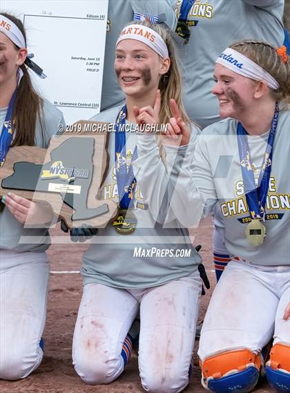 Thumbnail 2 in Edison vs. Warsaw (NYSPHSAA Class C Final) photogallery.