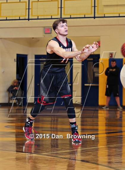 Thumbnail 2 in Landrum vs. Central Hardin  (Smoky Mountain Classic Christmas Tournament) photogallery.