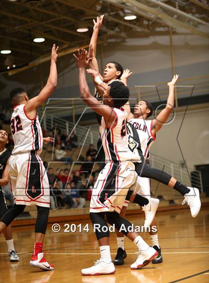 Thumbnail 2 in Lincoln vs. Lincoln Southeast (Heartland Athletic Conference Tournament) photogallery.
