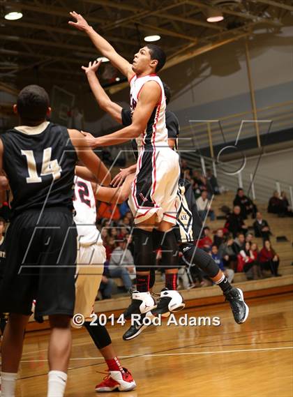 Thumbnail 3 in Lincoln vs. Lincoln Southeast (Heartland Athletic Conference Tournament) photogallery.