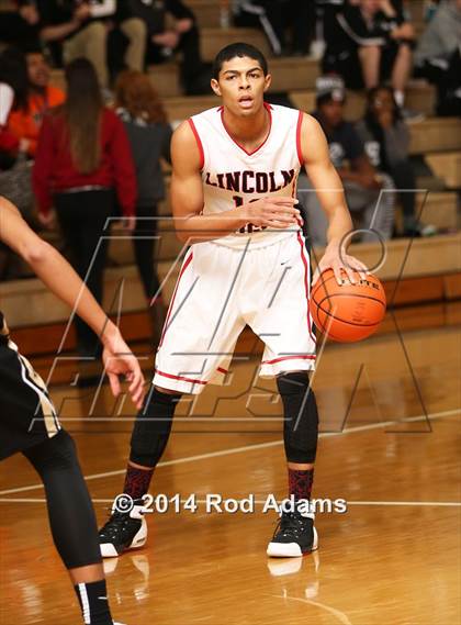 Thumbnail 2 in Lincoln vs. Lincoln Southeast (Heartland Athletic Conference Tournament) photogallery.