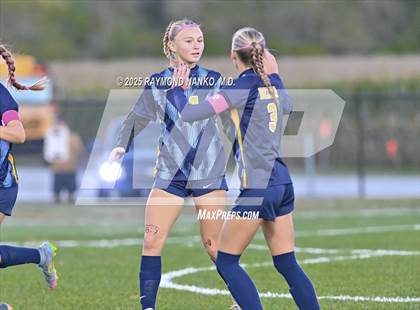 Thumbnail 3 in Delta vs. New Castle (IHSAA 2A Section 24 Final) photogallery.