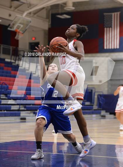 Thumbnail 2 in Central @ Montgomery (37th Annual Aztec Holiday Classic) photogallery.