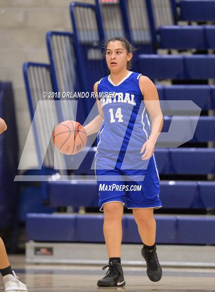 Thumbnail 2 in Central @ Montgomery (37th Annual Aztec Holiday Classic) photogallery.