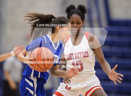 Thumbnail 2 in Central @ Montgomery (37th Annual Aztec Holiday Classic) photogallery.