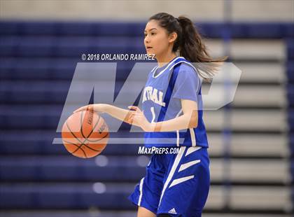 Thumbnail 2 in Central @ Montgomery (37th Annual Aztec Holiday Classic) photogallery.