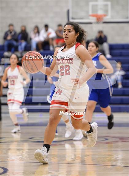 Thumbnail 2 in Central @ Montgomery (37th Annual Aztec Holiday Classic) photogallery.