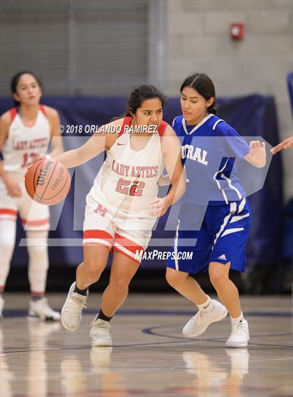 Thumbnail 3 in Central @ Montgomery (37th Annual Aztec Holiday Classic) photogallery.