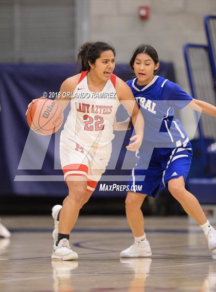 Thumbnail 1 in Central @ Montgomery (37th Annual Aztec Holiday Classic) photogallery.