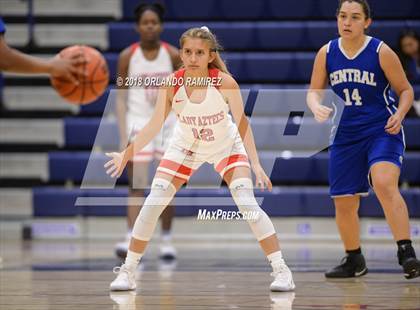 Thumbnail 2 in Central @ Montgomery (37th Annual Aztec Holiday Classic) photogallery.