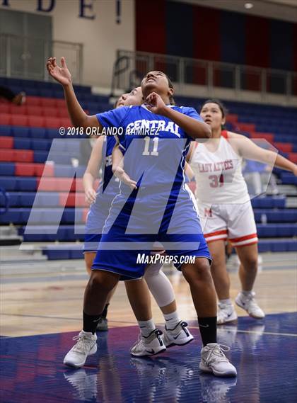 Thumbnail 2 in Central @ Montgomery (37th Annual Aztec Holiday Classic) photogallery.