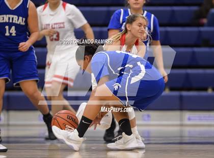 Thumbnail 3 in Central @ Montgomery (37th Annual Aztec Holiday Classic) photogallery.