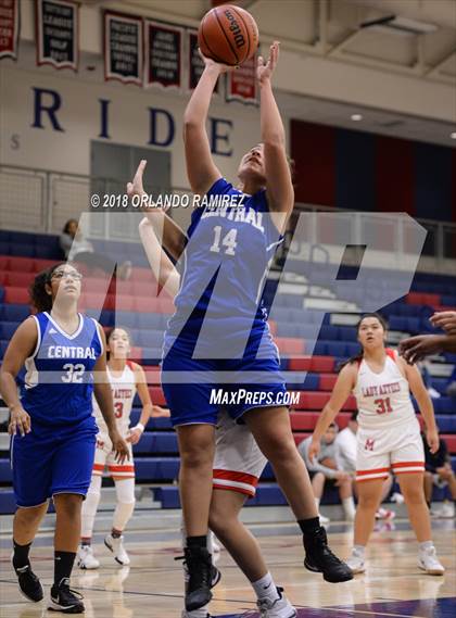 Thumbnail 3 in Central @ Montgomery (37th Annual Aztec Holiday Classic) photogallery.