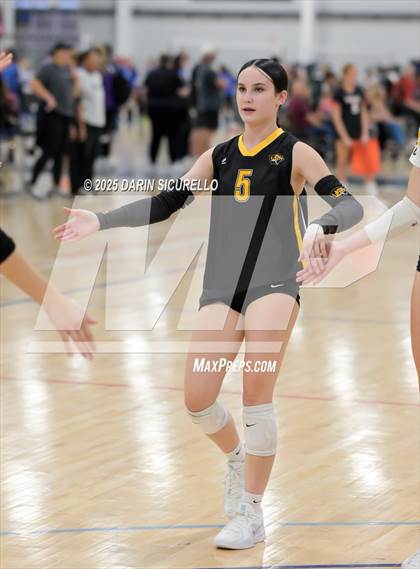 Thumbnail 1 in Rancho vs Saguaro (Nike Tournament of Champions – Southwest) photogallery.