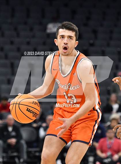 Thumbnail 1 in Pacifica Christian/Orange County vs. San Joaquin Memorial (CIF State D2 Final) photogallery.