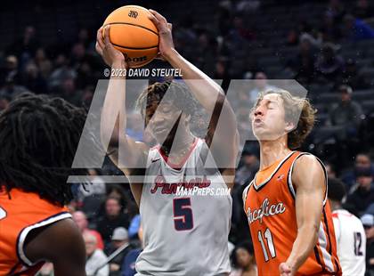 Thumbnail 3 in Pacifica Christian/Orange County vs. San Joaquin Memorial (CIF State D2 Final) photogallery.