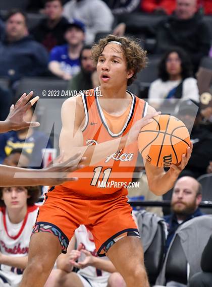 Thumbnail 2 in Pacifica Christian/Orange County vs. San Joaquin Memorial (CIF State D2 Final) photogallery.