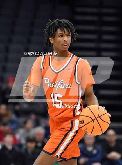 Thumbnail 1 in Pacifica Christian/Orange County vs. San Joaquin Memorial (CIF State D2 Final) photogallery.