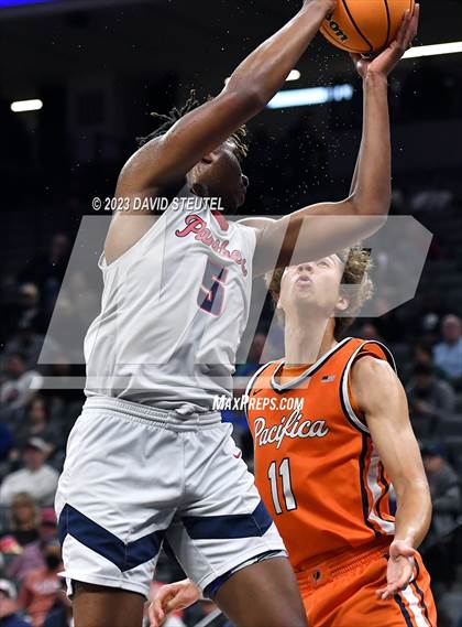 Thumbnail 1 in Pacifica Christian/Orange County vs. San Joaquin Memorial (CIF State D2 Final) photogallery.