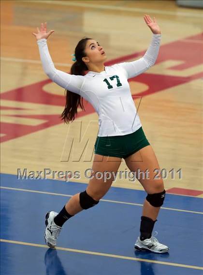 Thumbnail 2 in Sacred Heart Cathedral vs. St. Ignatius (CIF CCS D3 Final) photogallery.
