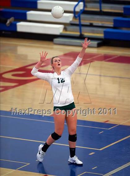 Thumbnail 1 in Sacred Heart Cathedral vs. St. Ignatius (CIF CCS D3 Final) photogallery.