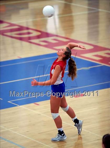 Thumbnail 2 in Sacred Heart Cathedral vs. St. Ignatius (CIF CCS D3 Final) photogallery.