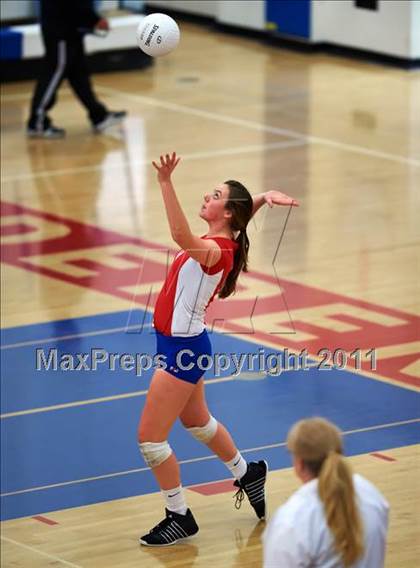 Thumbnail 3 in Sacred Heart Cathedral vs. St. Ignatius (CIF CCS D3 Final) photogallery.