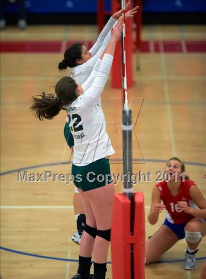Thumbnail 1 in Sacred Heart Cathedral vs. St. Ignatius (CIF CCS D3 Final) photogallery.