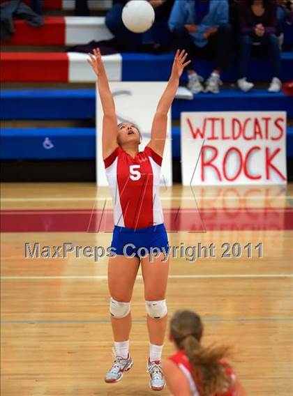 Thumbnail 3 in Sacred Heart Cathedral vs. St. Ignatius (CIF CCS D3 Final) photogallery.
