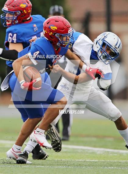 Thumbnail 3 in Steelton-Highspire vs. Jeannette (PIAA 1A State Championship) photogallery.