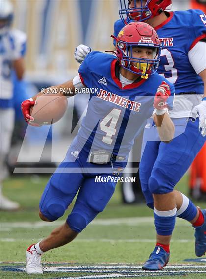 Thumbnail 3 in Steelton-Highspire vs. Jeannette (PIAA 1A State Championship) photogallery.