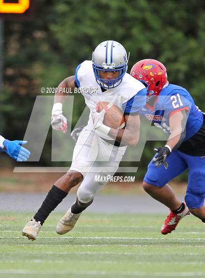Thumbnail 3 in Steelton-Highspire vs. Jeannette (PIAA 1A State Championship) photogallery.