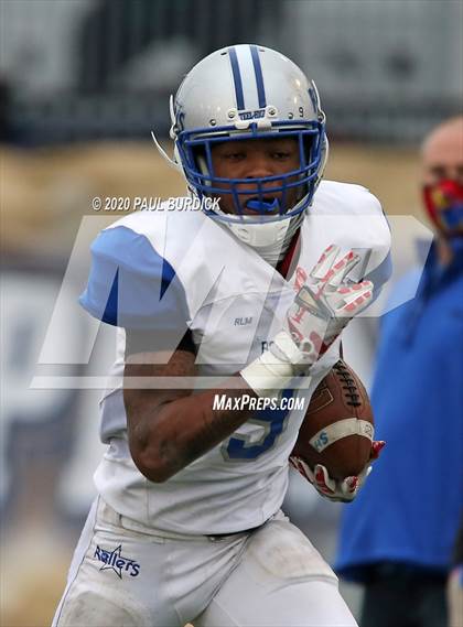 Thumbnail 3 in Steelton-Highspire vs. Jeannette (PIAA 1A State Championship) photogallery.